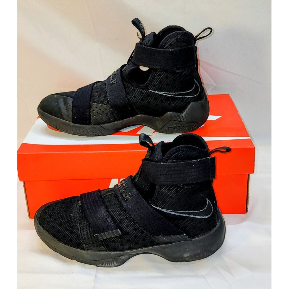 2016 Nike Lebron Soldier 10 Triple Black Basketball Shoes‎ Size 6.5 Y w/Box!